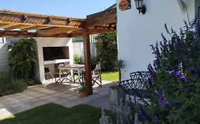 Cabaña a pasos del lago
